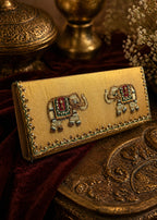 Haathi Clutch